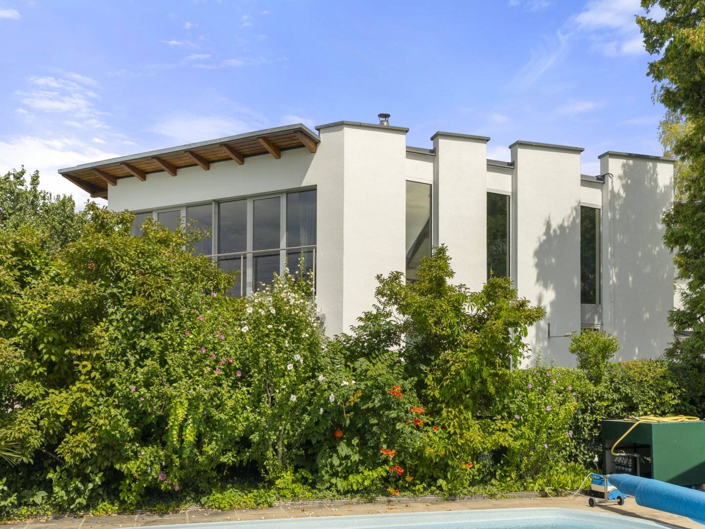 Exklusive Stadtresidenz im 22. Bezirk – Architektur, Privatsphäre &amp; Pool auf höchstem Niveau