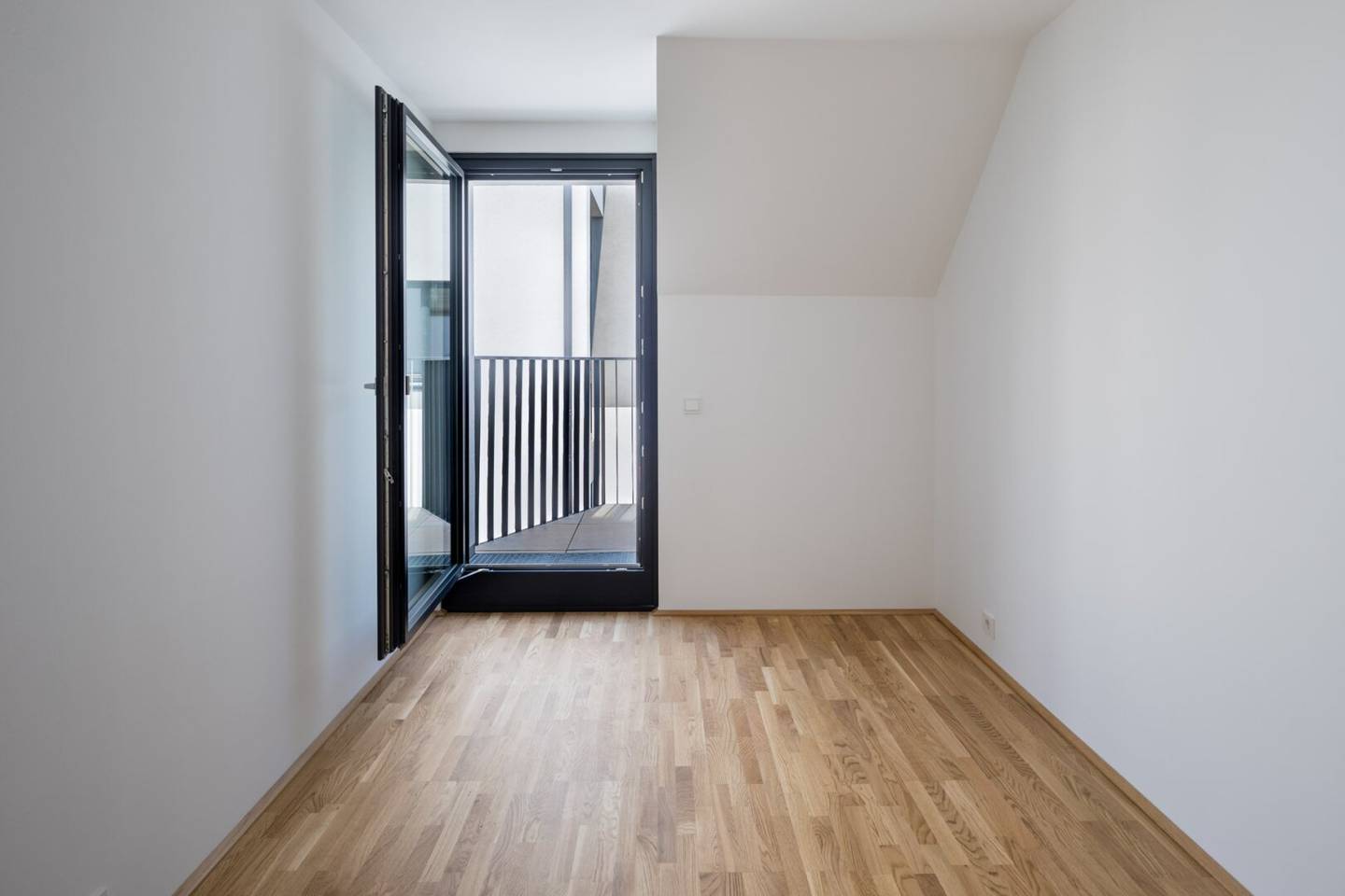 Traum-3-Zimmer-Wohnung mit kleiner Terrasse beim Kutschkermarkt