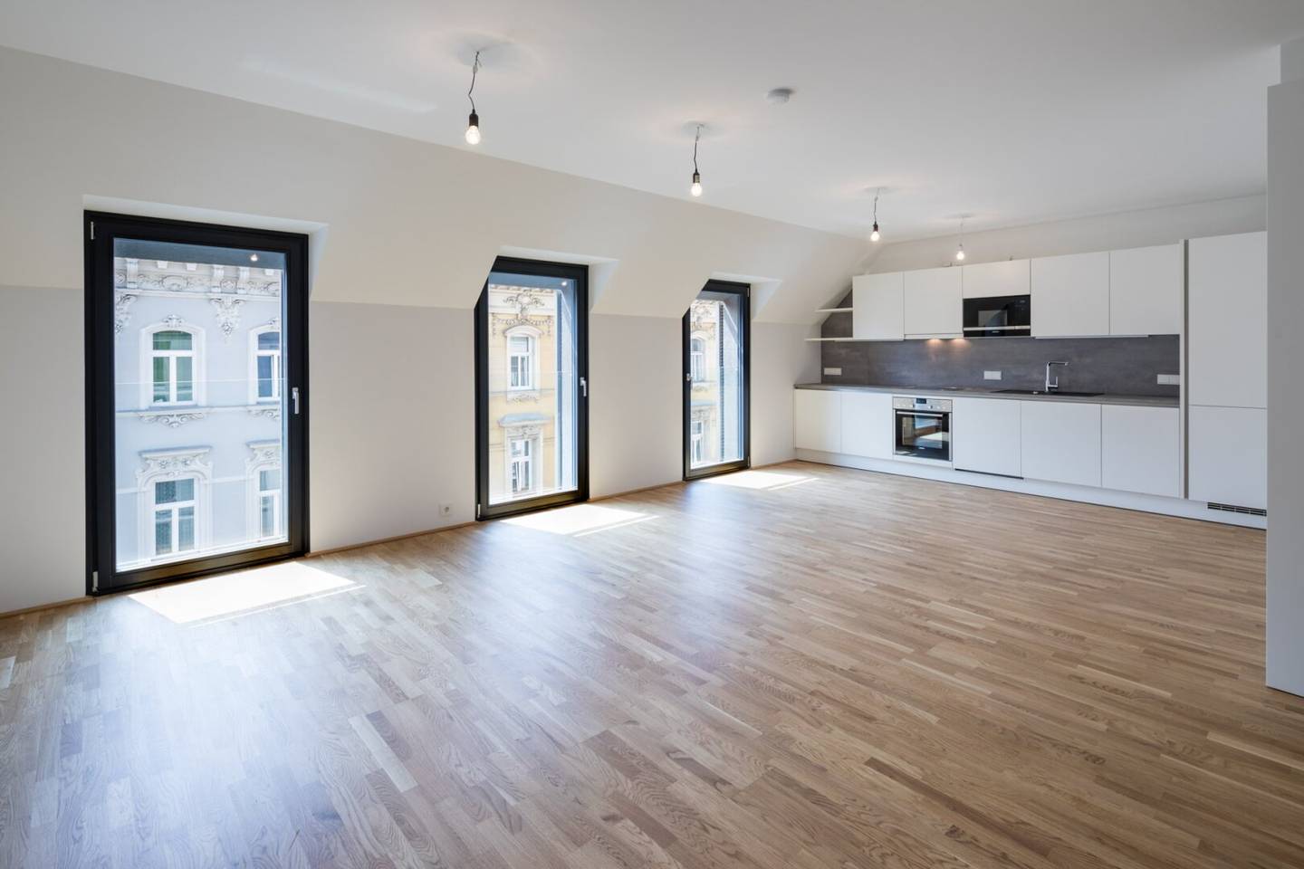 Traum-3-Zimmer-Wohnung mit kleiner Terrasse beim Kutschkermarkt