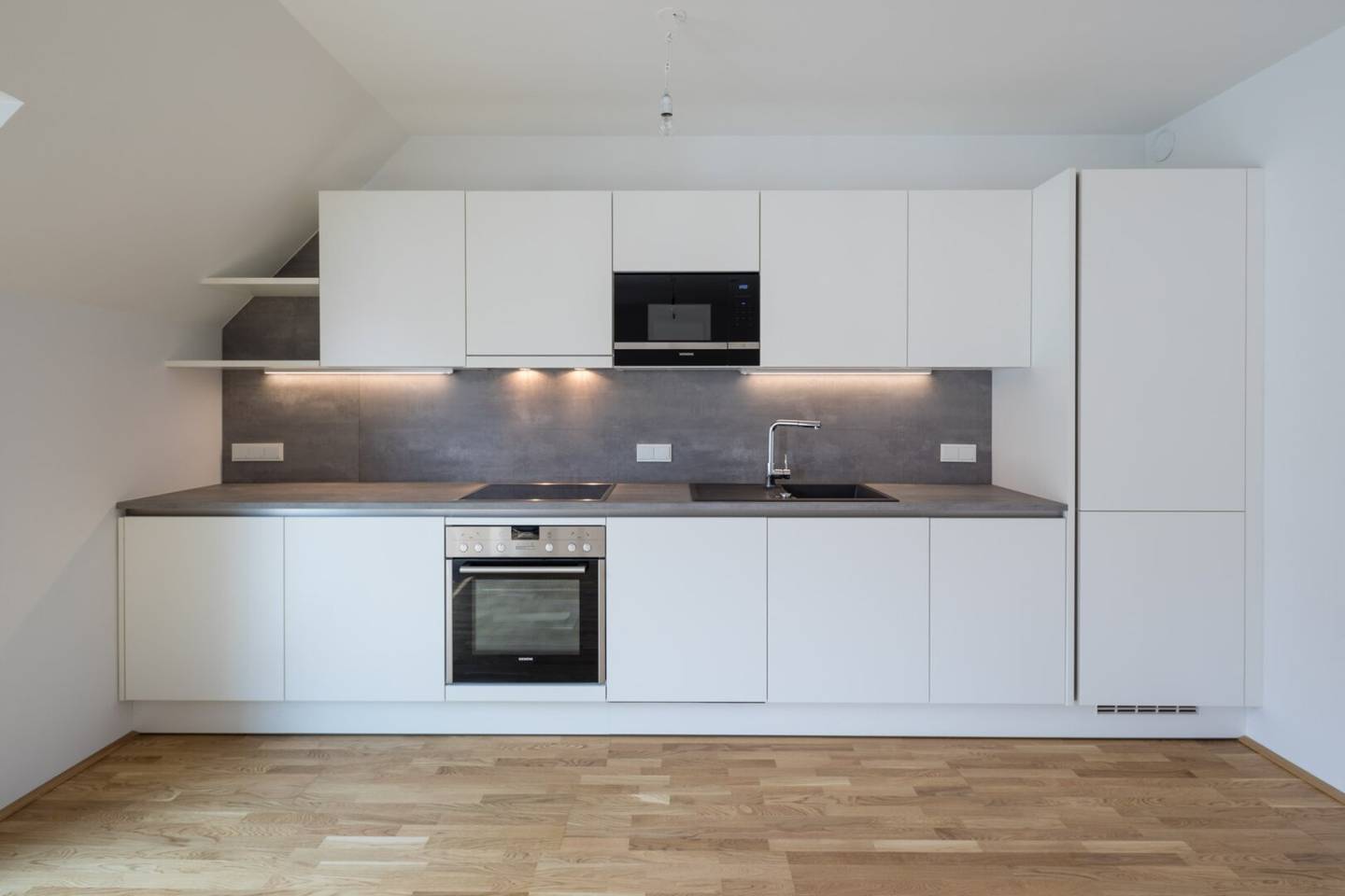 Traum-3-Zimmer-Wohnung mit kleiner Terrasse beim Kutschkermarkt