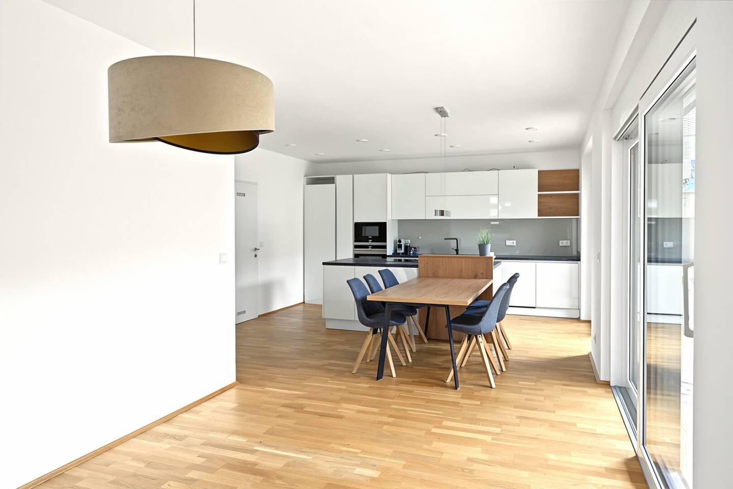 Garden apartment with spacious terrace and green view in Seiersberg