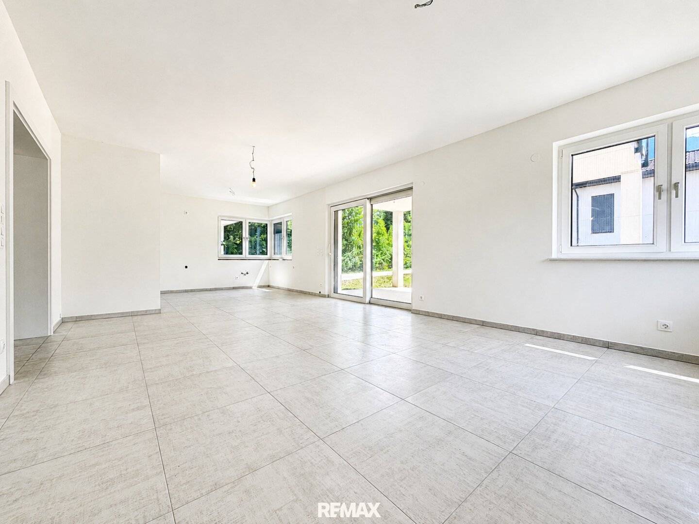Family dream in Ferlach: Modern single family house with spacious plot