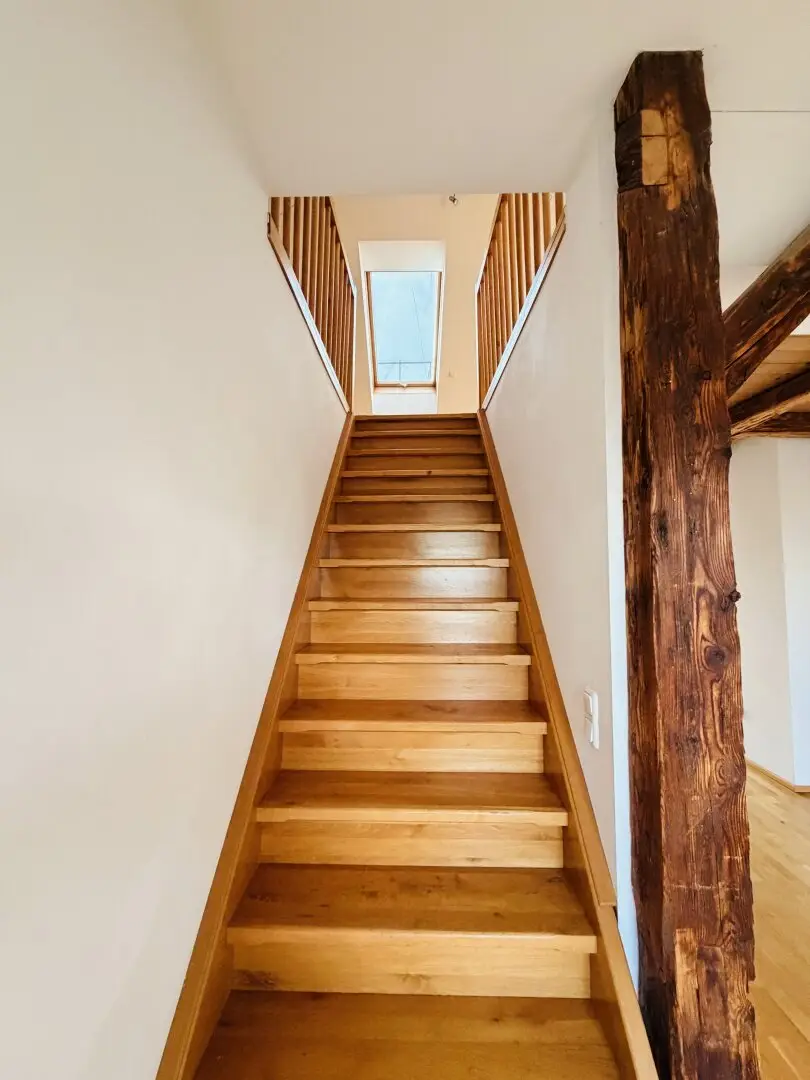Dachgeschosswohnung in 8020 Graz zu mieten – Ihr neues Zuhause!
