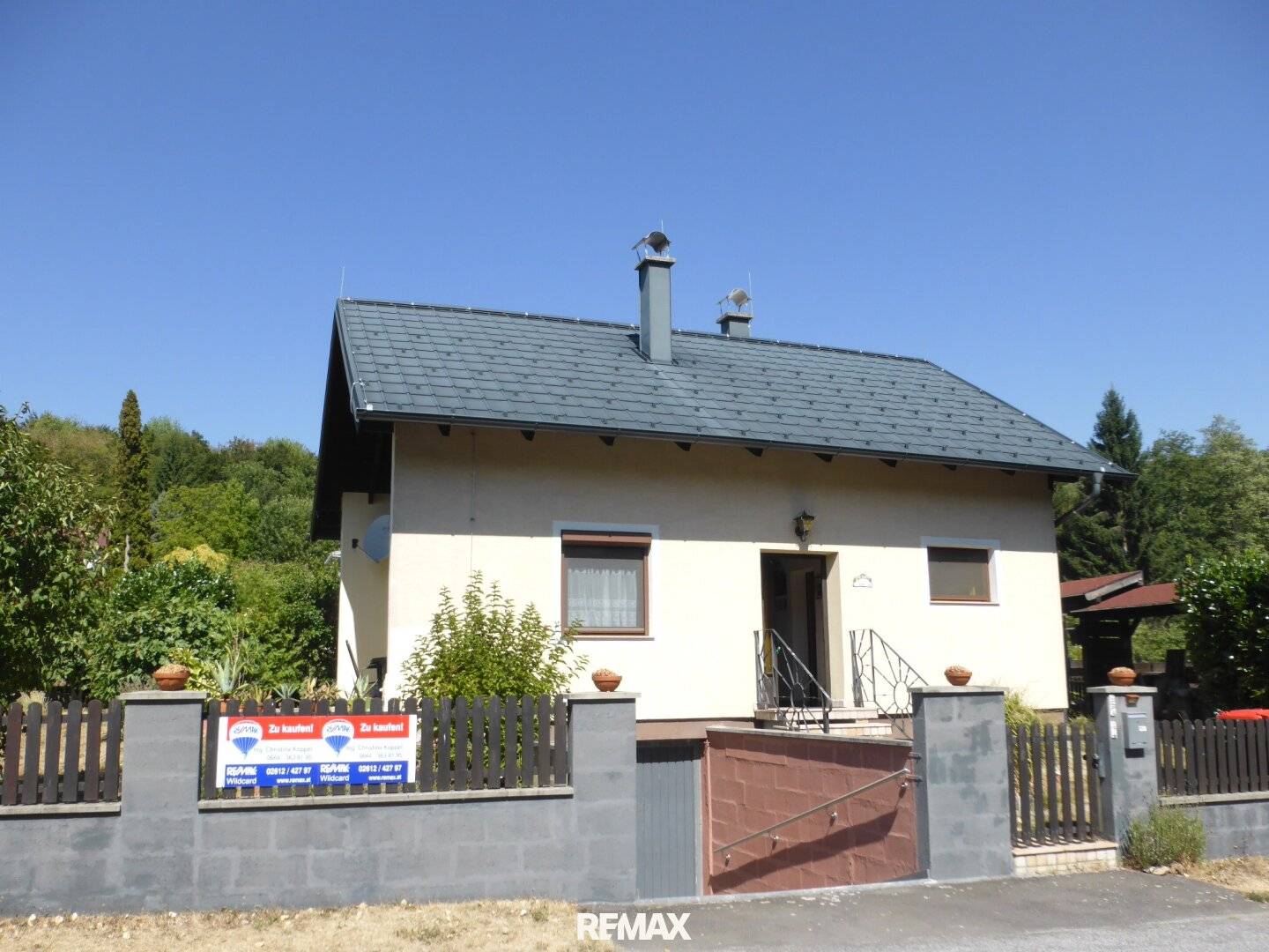 Living where others go on vacation - Single-family house with sunny terrace