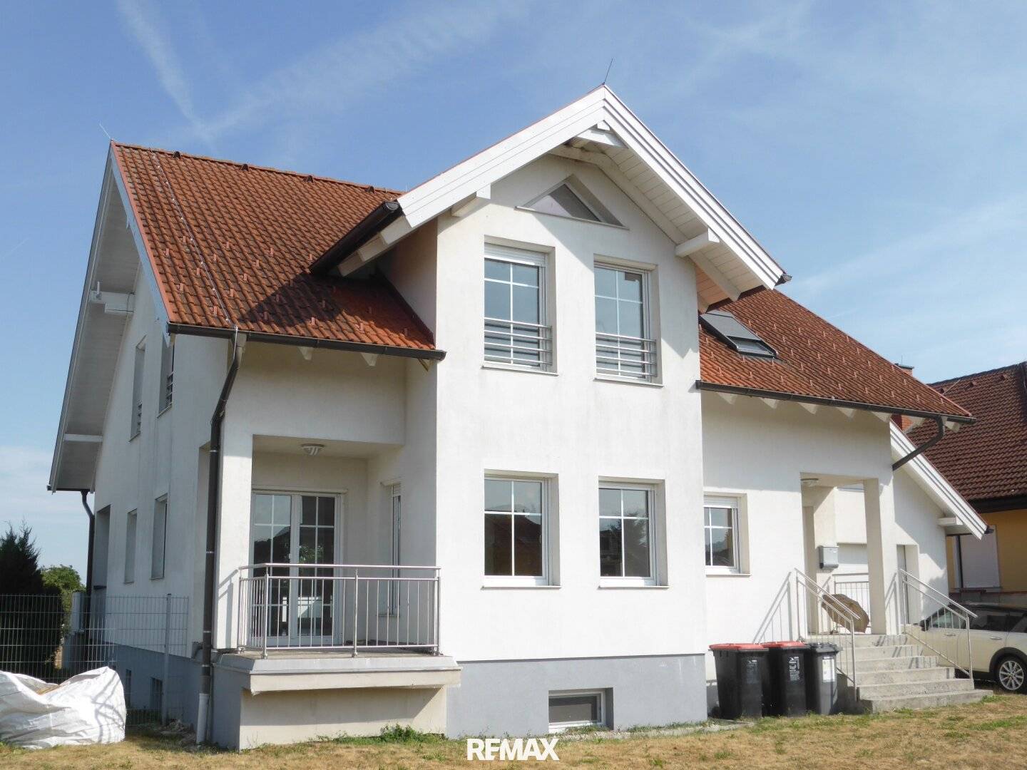 großes Einfamilienhaus mit gemütlicher Wohnatmosphäre, Wintergarten &amp; Gartenbereich zur Vermietung