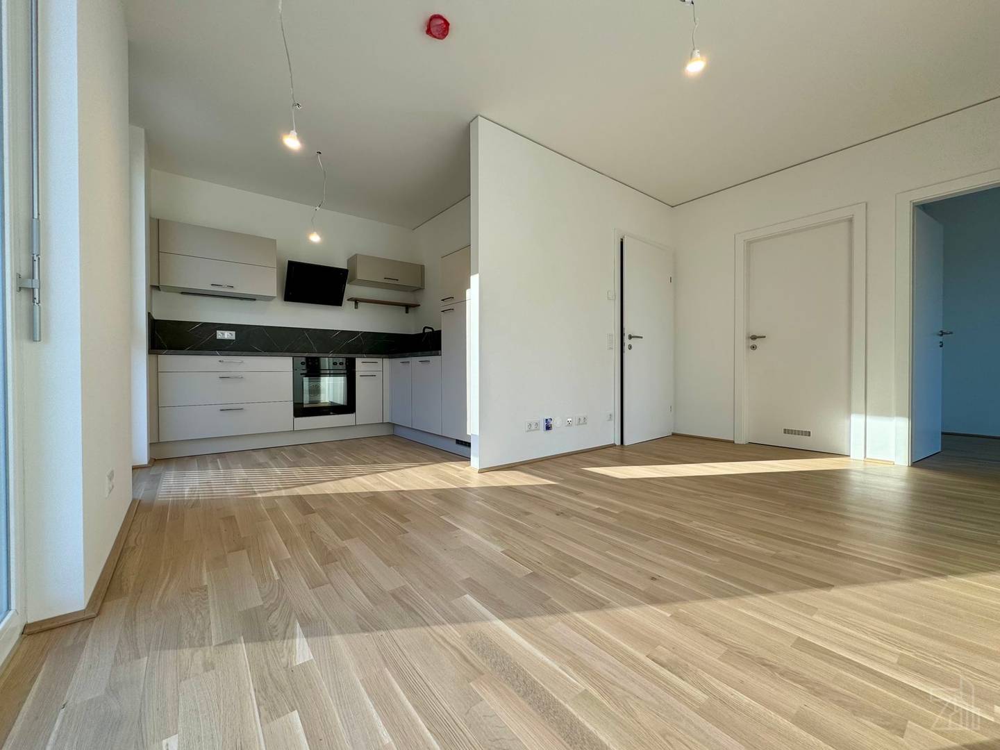 Moderne Wohnung mit zwei Balkonen und Garage