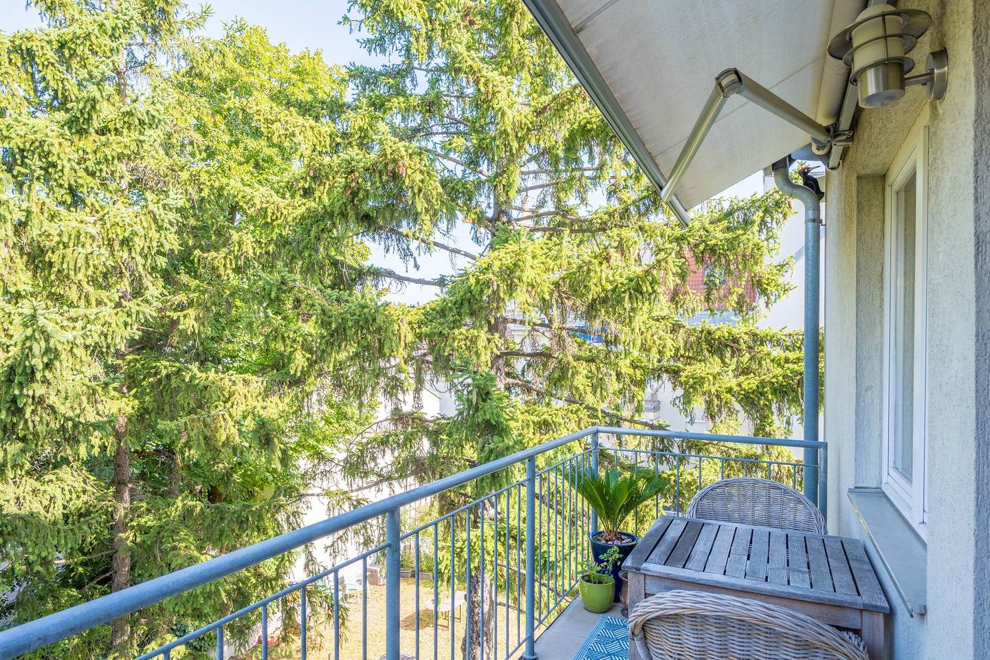 Maisonettewohnung mit Sauna und Dachterrasse in grüner Lage