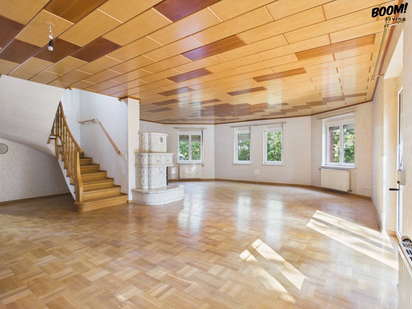 Villa with around 1,000 m² plot in Leopoldsdorf near Vienna