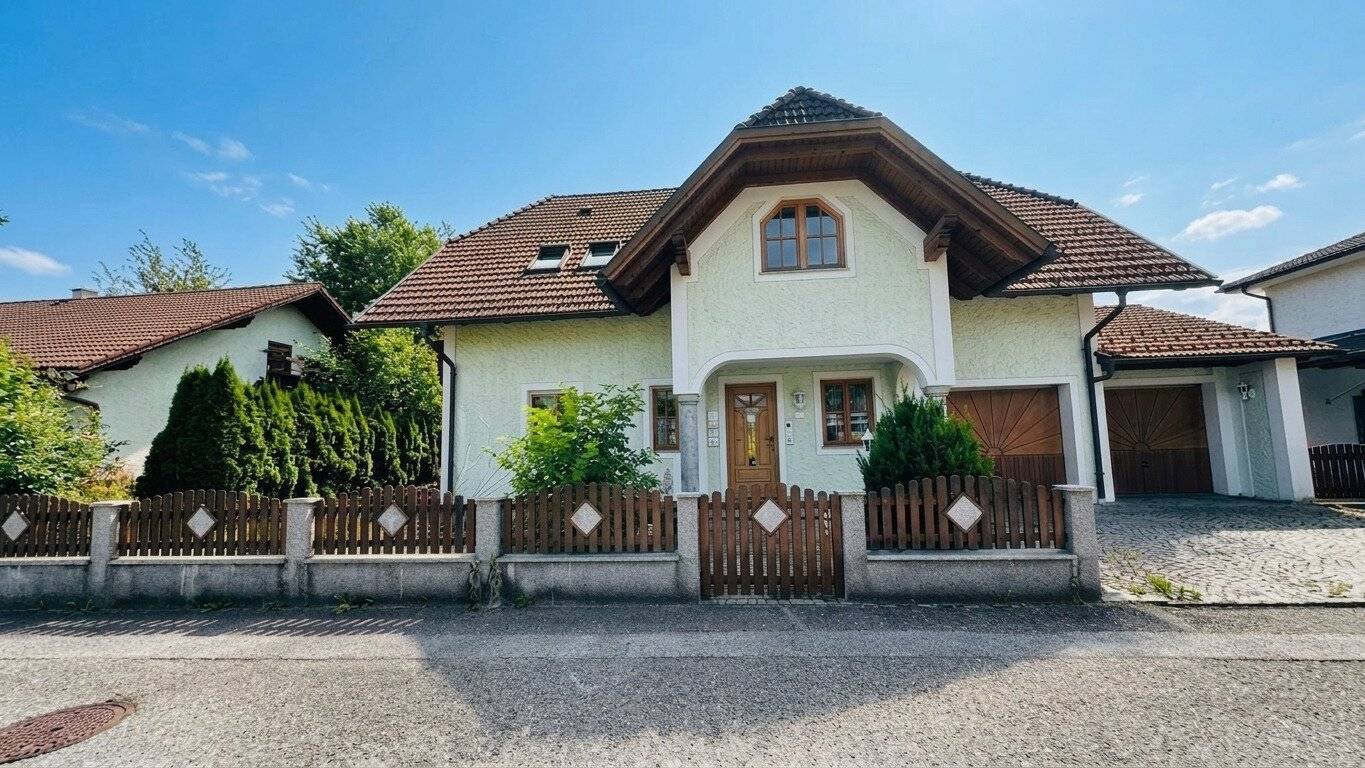 Attractive single-family house on the edge of Enzenkirchen