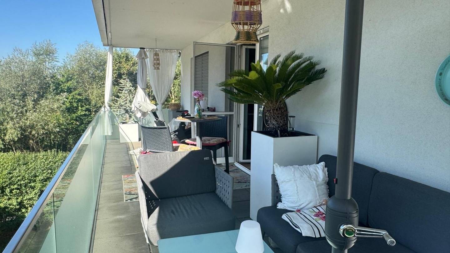 Modern living near the lake – stylish 3-room apartment with 2 balconies in Plesching