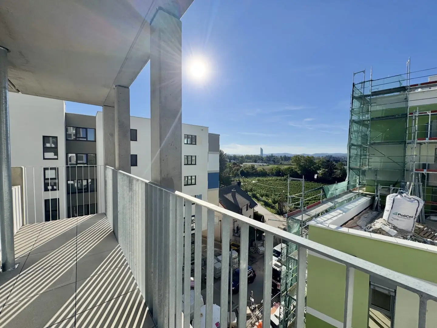 3-room with view of greenery within walking distance to the Alte Donau and the Donauzentrum