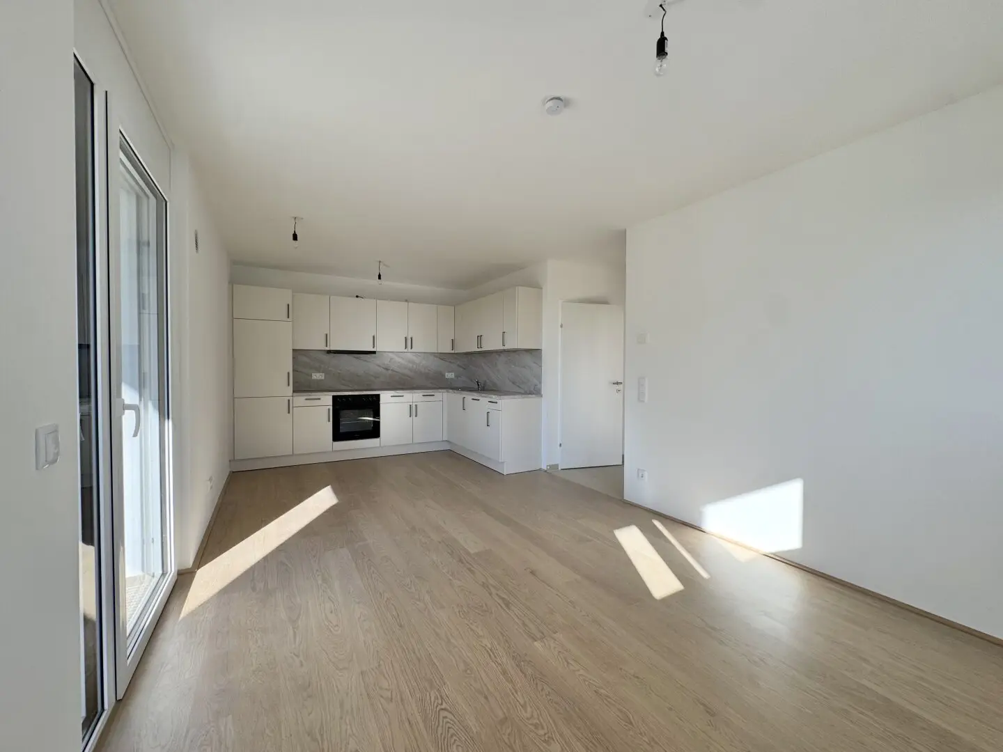 3-room with view of greenery within walking distance to the Alte Donau and the Donauzentrum