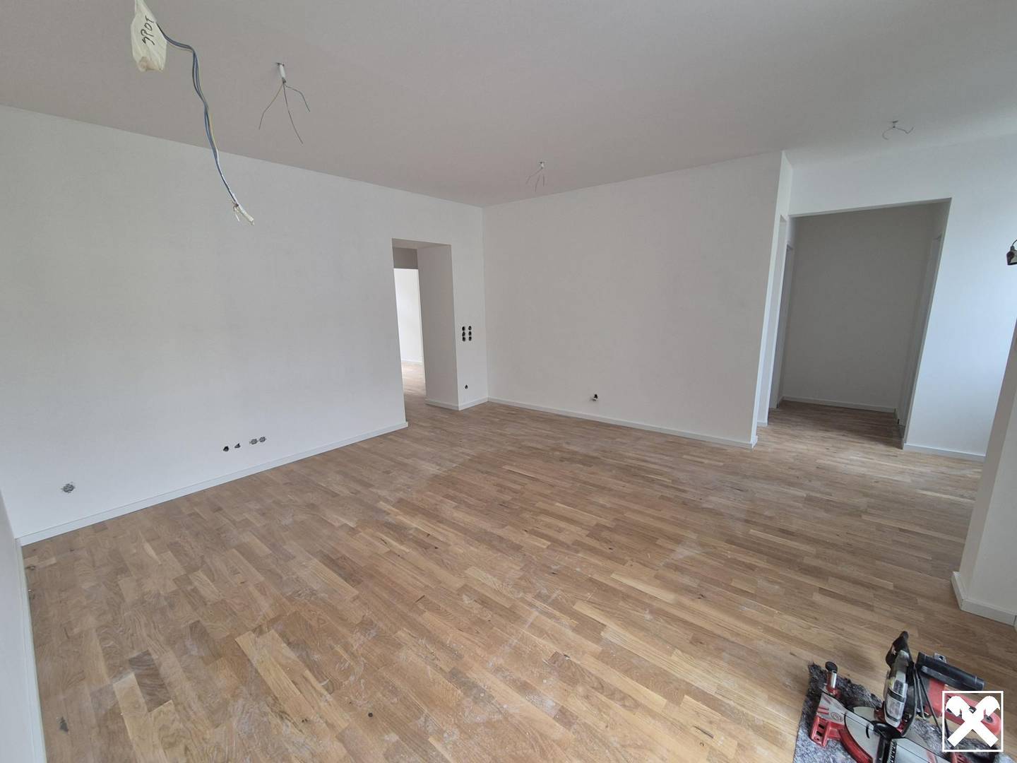Modernisierte Wohnung mit Balkon nahe Schlosspark