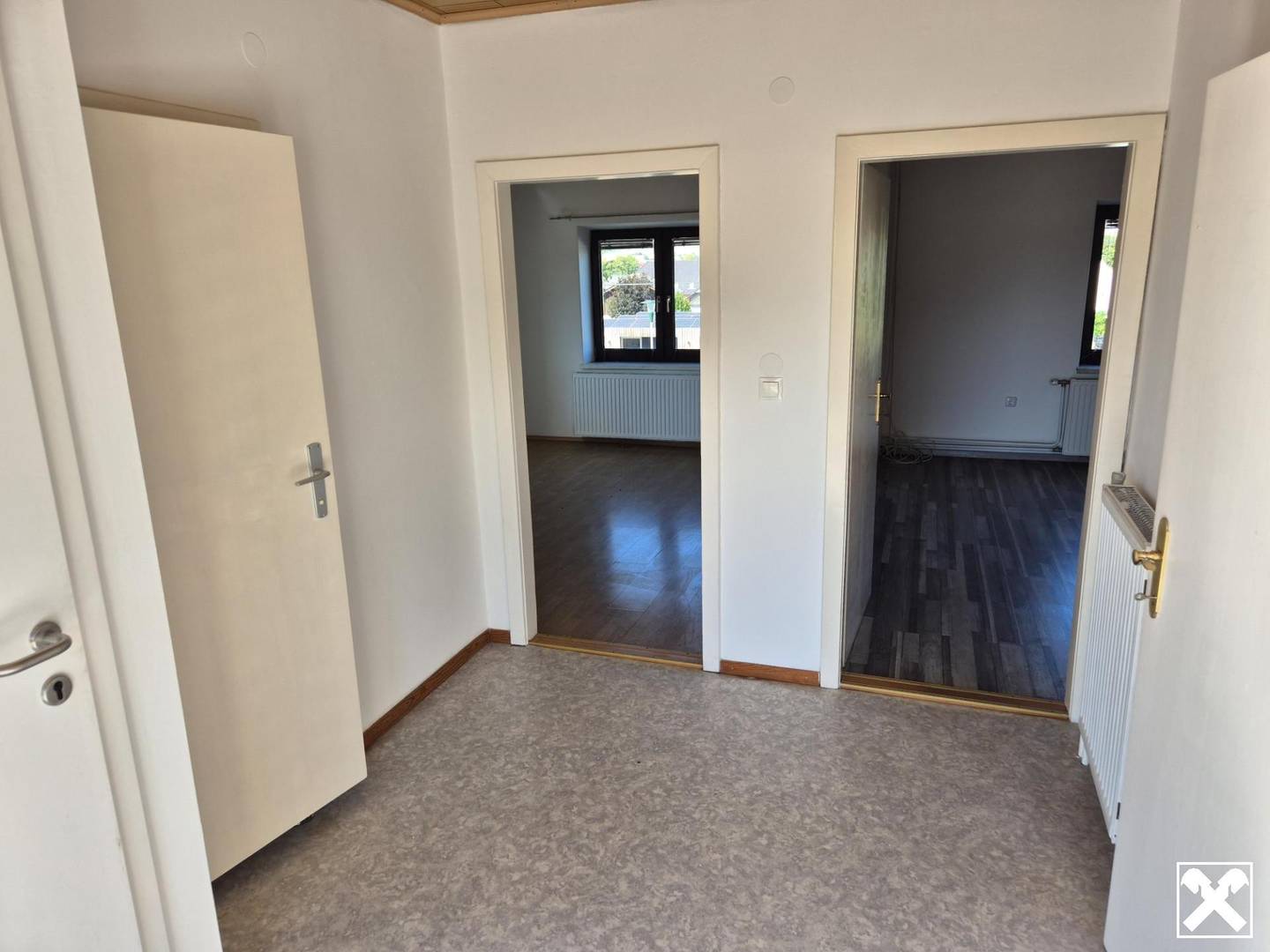 Helles Wohnen mit großem Garten und Balkon Wohnung