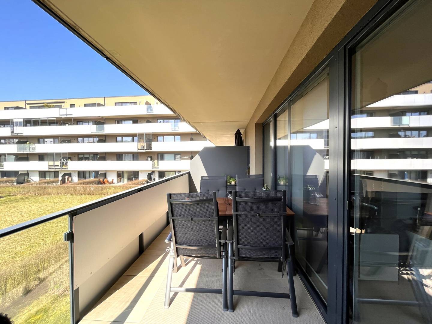 Modern apartment with underground parking and balcony