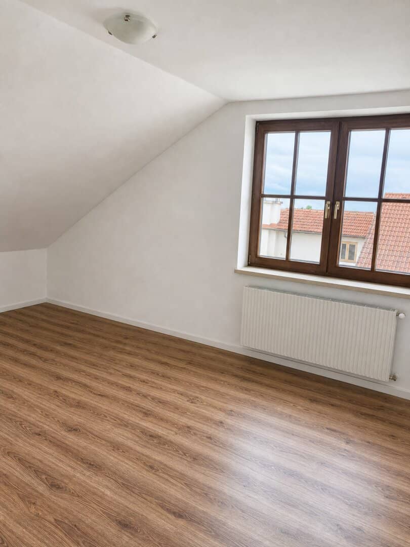Tranquility meets living quality: bright 100 m² apartment in Altendorf