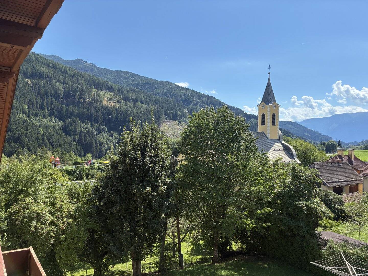 Das ist der Ausblick vom Balkon + zusätzliche Aktion!