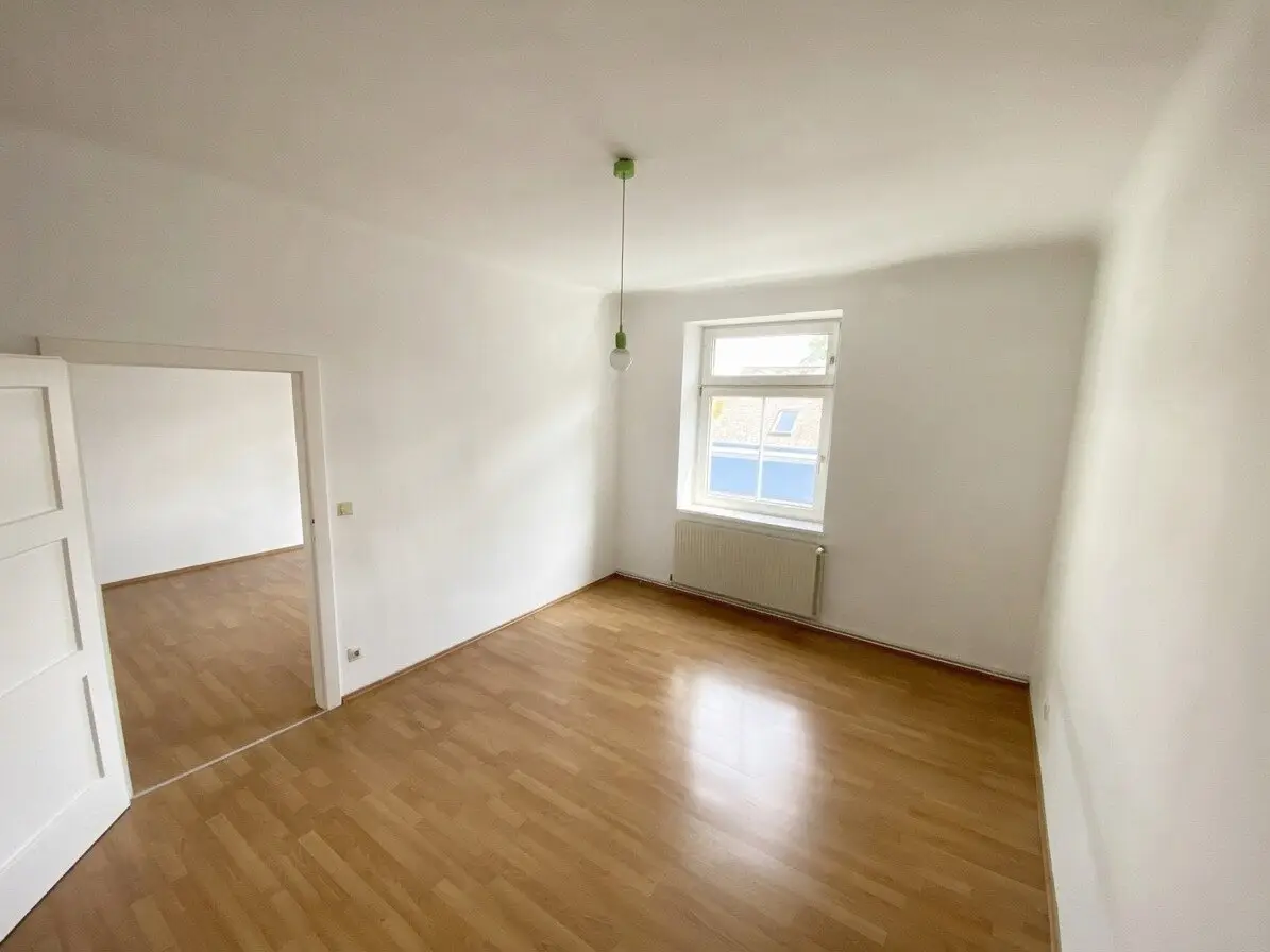 Bright, friendly 3 room apartment near Saarplatz