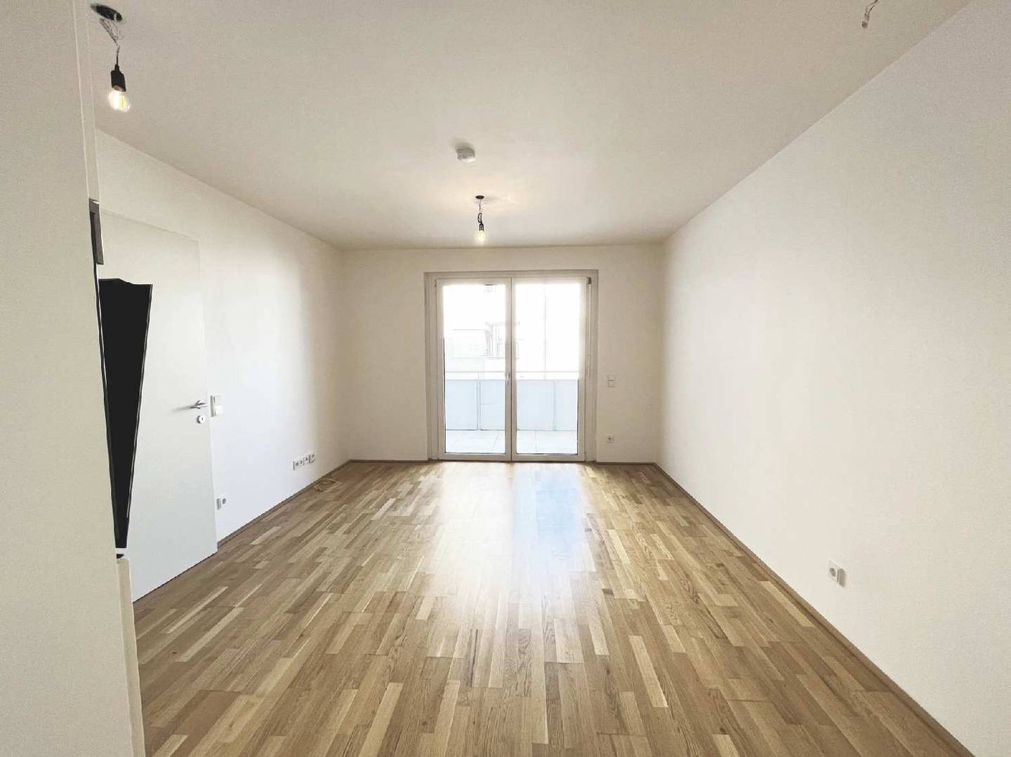 Helle Neubauwohnung mit Loggia in zentraler Lage