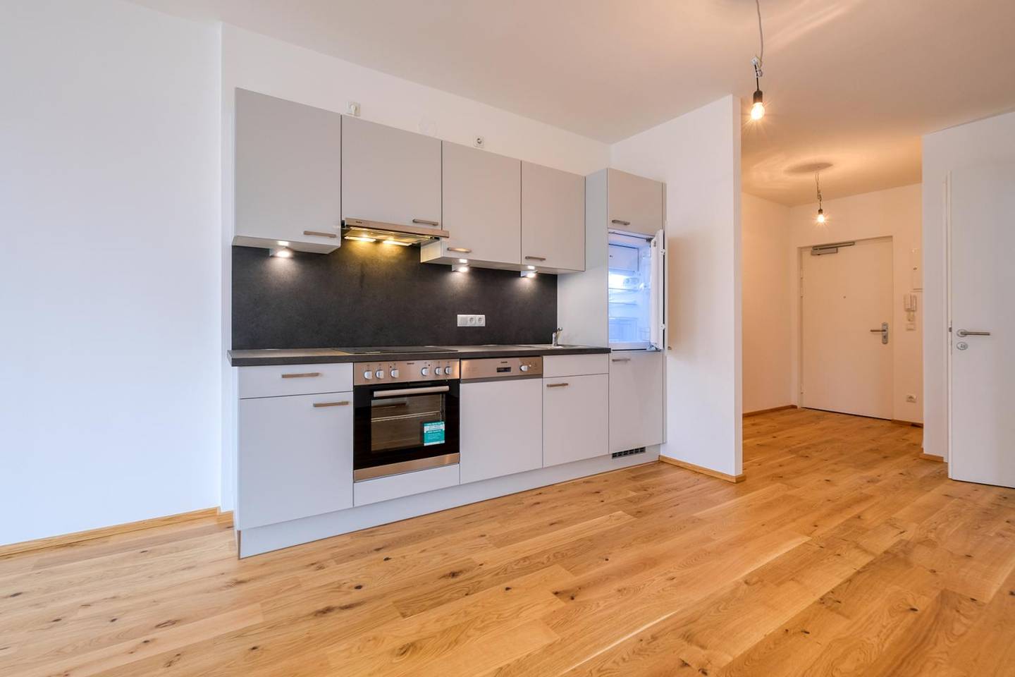 Moderne Dachgeschosswohnung mit zwei Sonnenterrassen