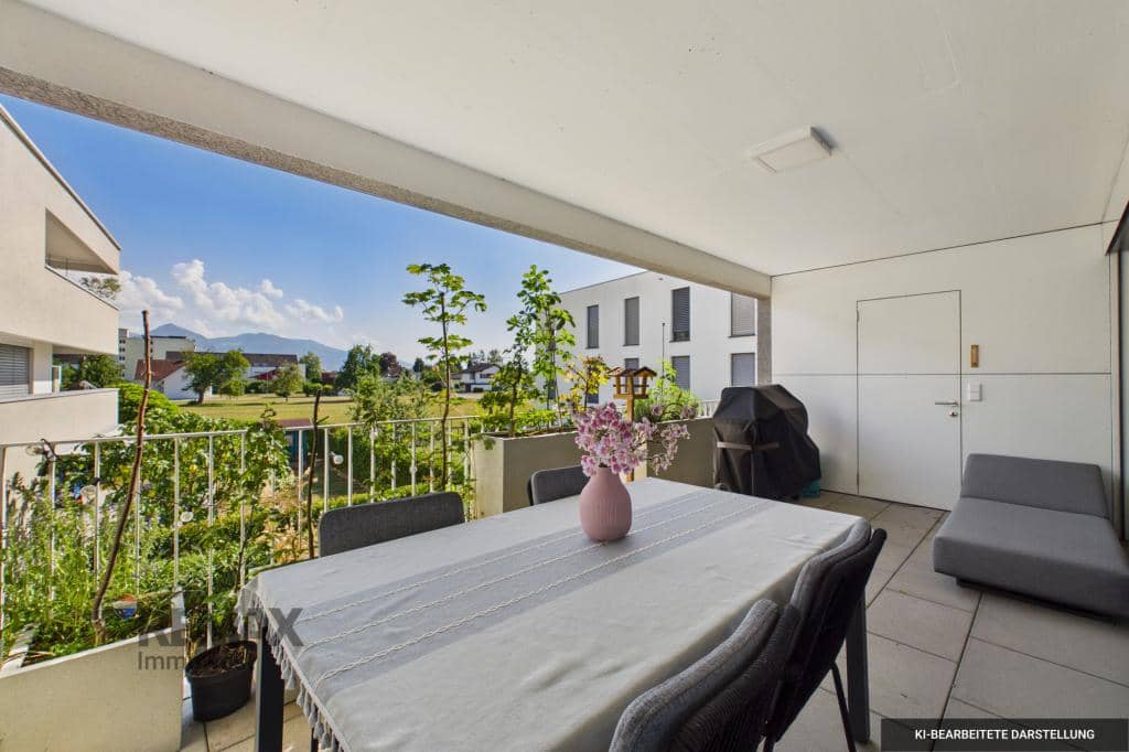 Bright apartment with sunny balcony and high quality fittings