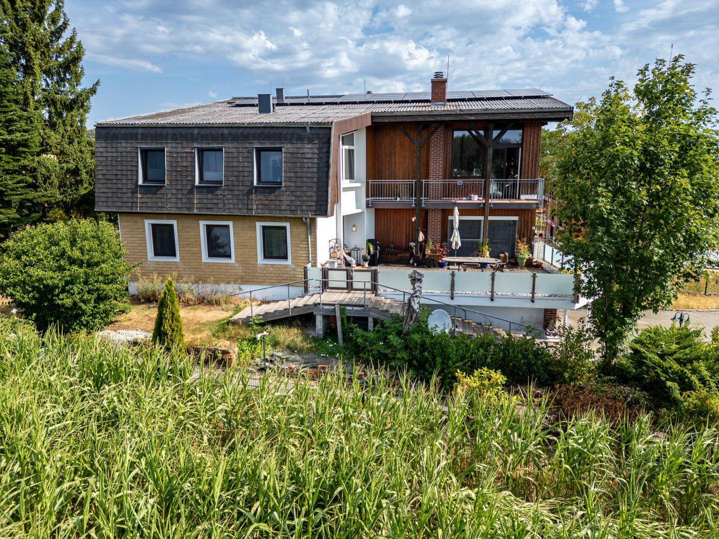 Privates Anwesen mit großem Garten und Terrasse Wohnung
