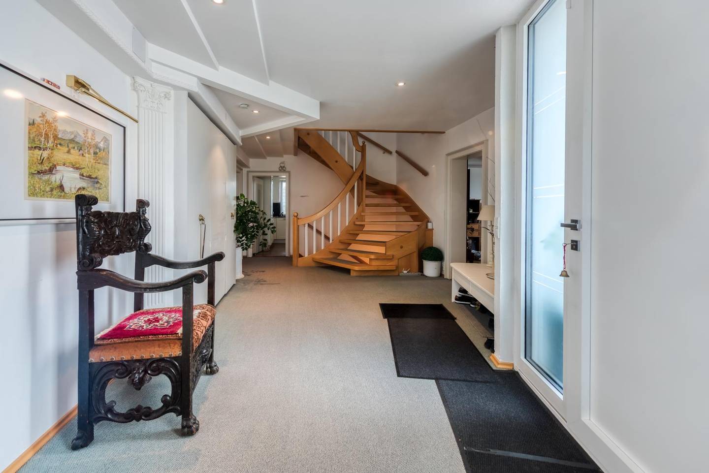 Privates Anwesen mit großem Garten und Terrasse Wohnung
