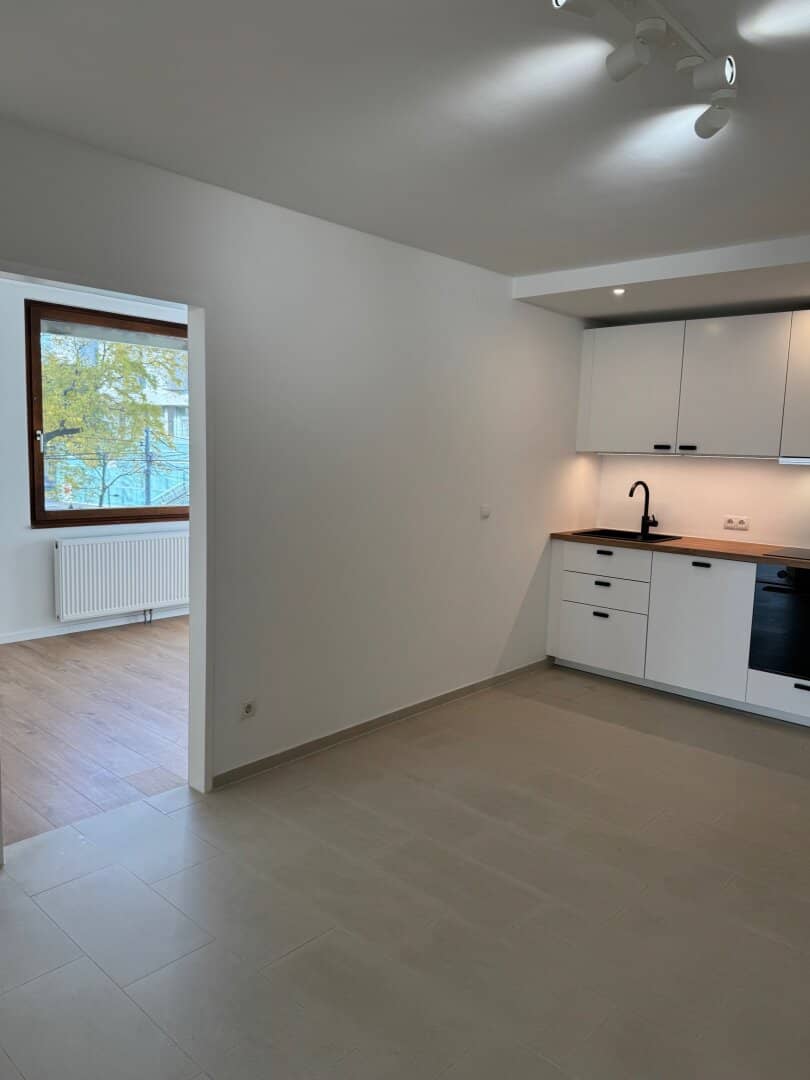 Vermietete WG-Wohnung mit vier Schlafzimmern und 4,70% Rendite, provisionsfrei