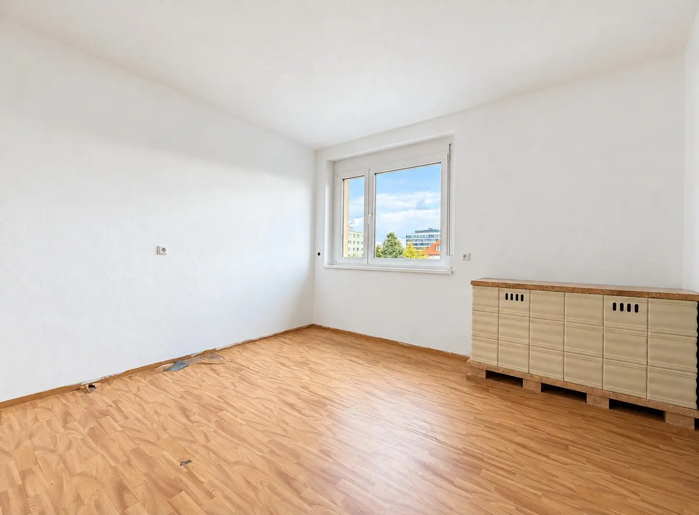 Provisionsfrei! 1-Zimmer Wohnung mit Potenzial in zentraler Lage!