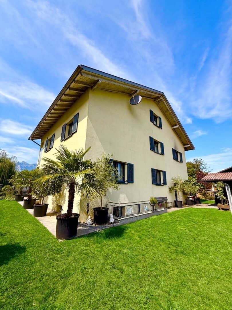 Versatile multi-family house in Feldkirch Gisingen with garden - a rare opportunity with much attention to detail is for sale