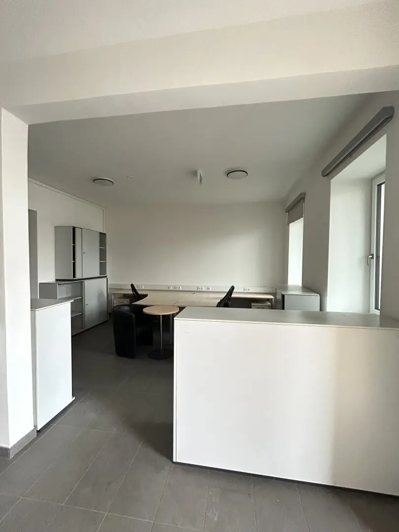 OFFICE / Retail space on Dresdner Straße