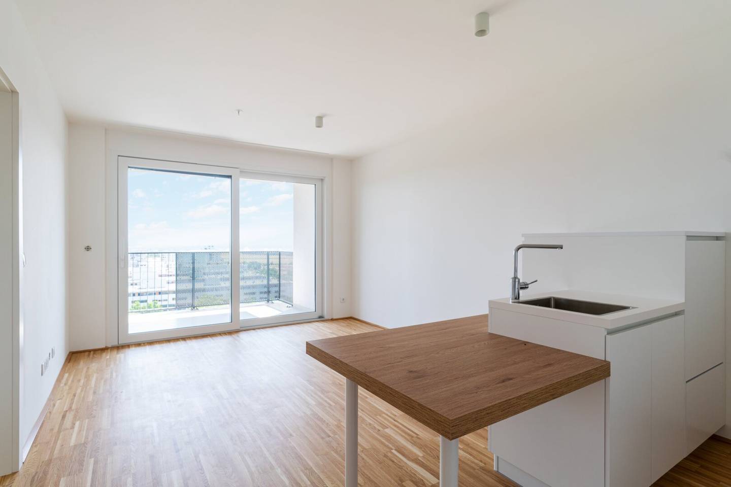 Moderne 2-Zimmer-Wohnung mit Weitblick-Balkon bei U1 Oberlaa!