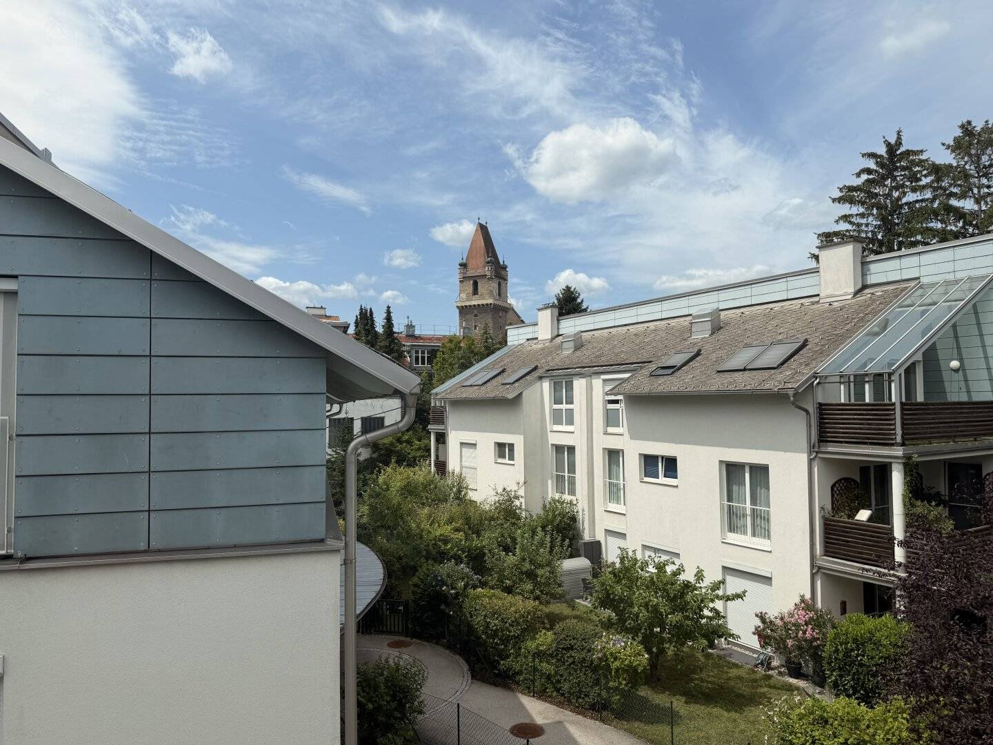 Wiener Gasse -  4 Zimmer Wohnung mit Loggia, Balkon und Stellplatz zu vermieten
