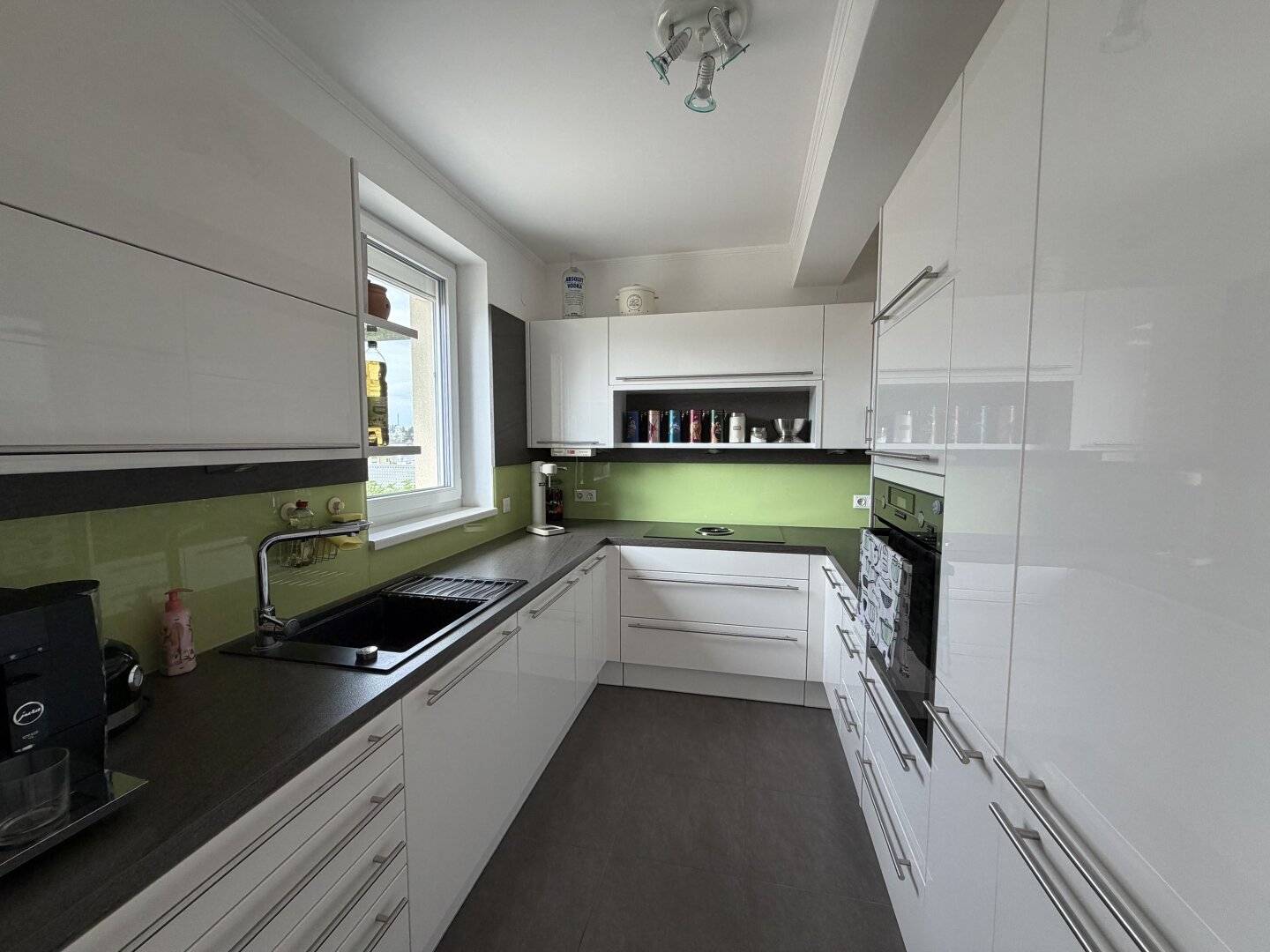 Exklusive 4-Zimmer-Wohnung mit traumhafter Dachterrasse und einzigartigem Ausblick