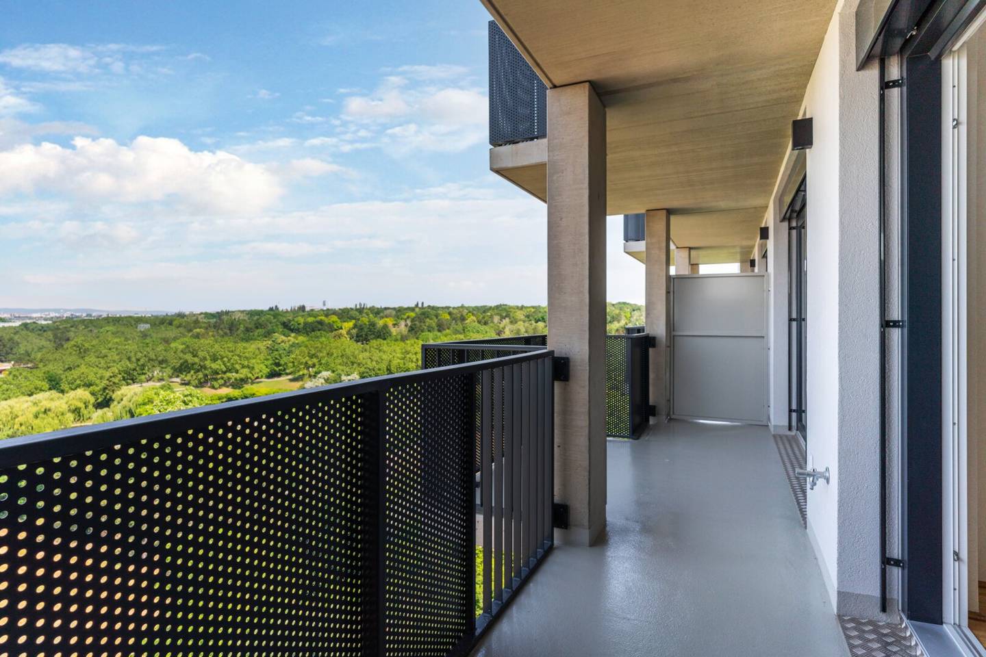 Moderne 2-Zimmer-Wohnung mit Weitblick-Balkon bei U1 Oberlaa!