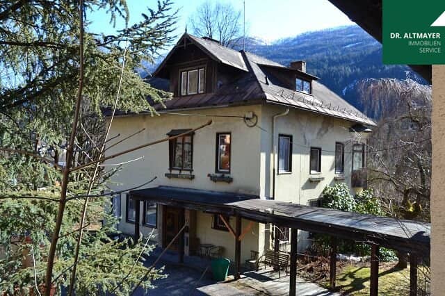 Charmantes Landhaus in Radenthein, 15 Zimmer, 2 Terrassen, Garage, renovierungsbedürftig!