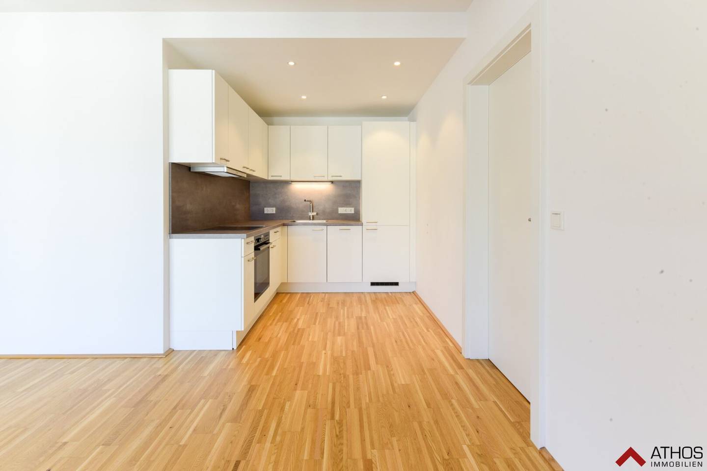 Modern 2-room apartment with kitchen near JKU