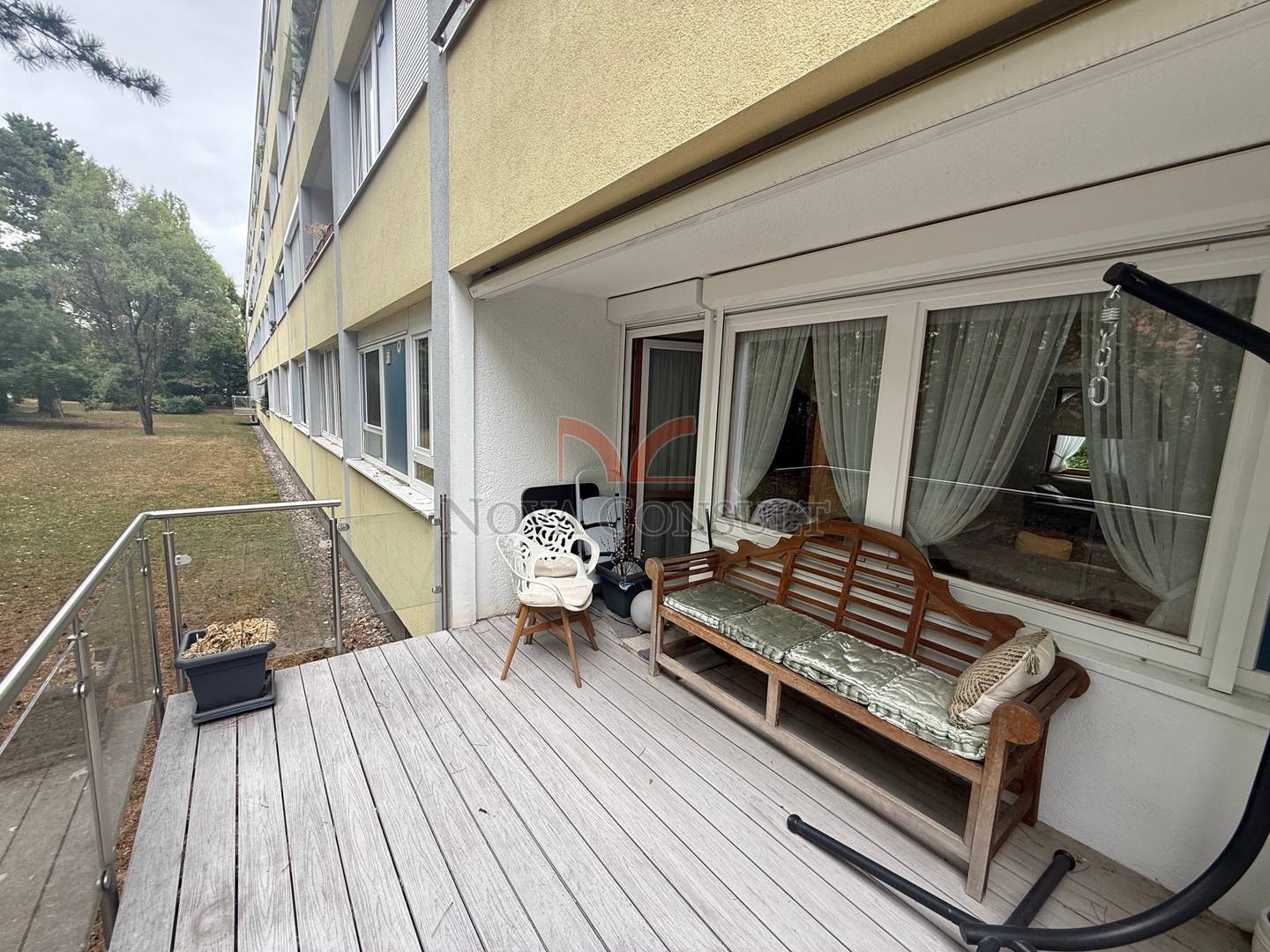 Erdgeschosswohnung mit großer Terrasse in Grünruhelage