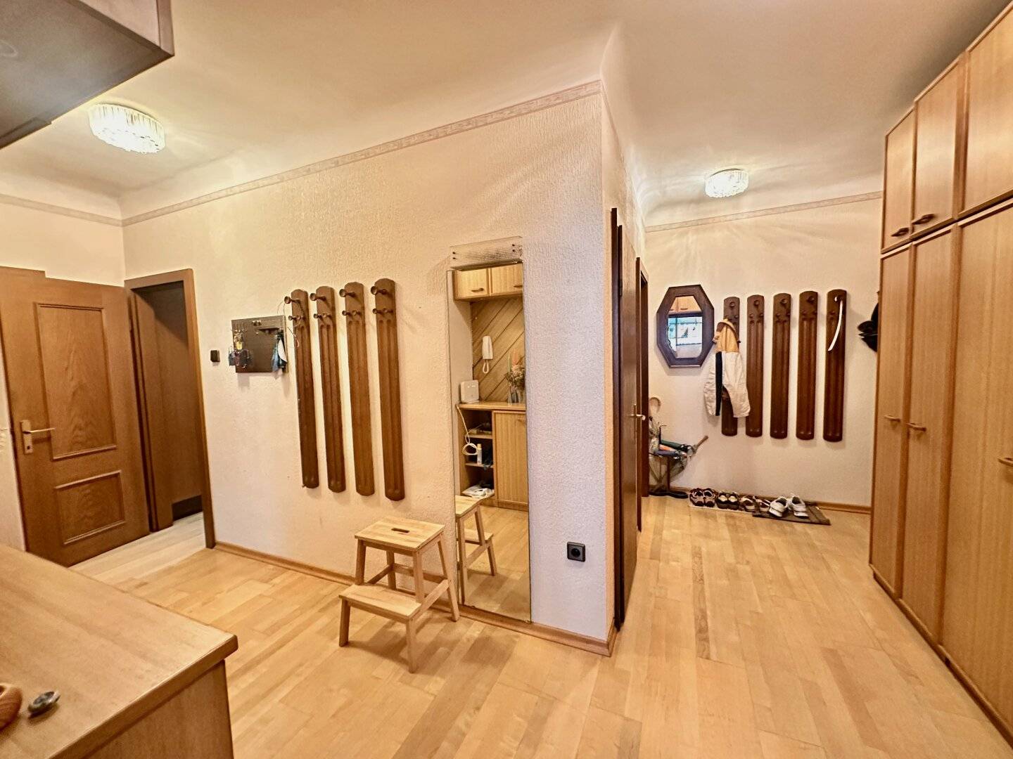 Sonnwendviertel/U-Bahn proximity - quietly located 2-room apartment with spacious living and dining kitchen