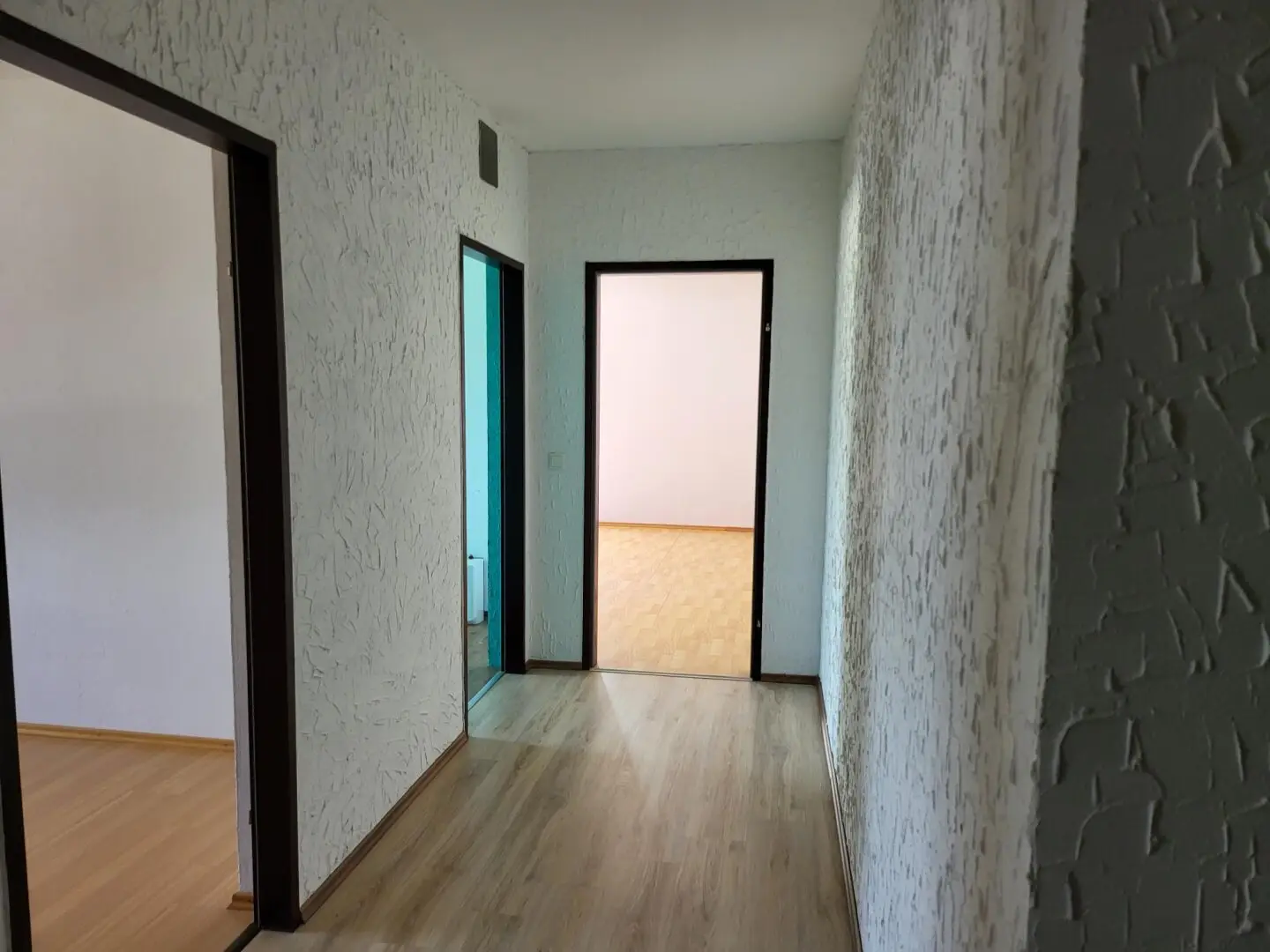 3-room apartment with balcony and loggia in Wilhelmsburg
