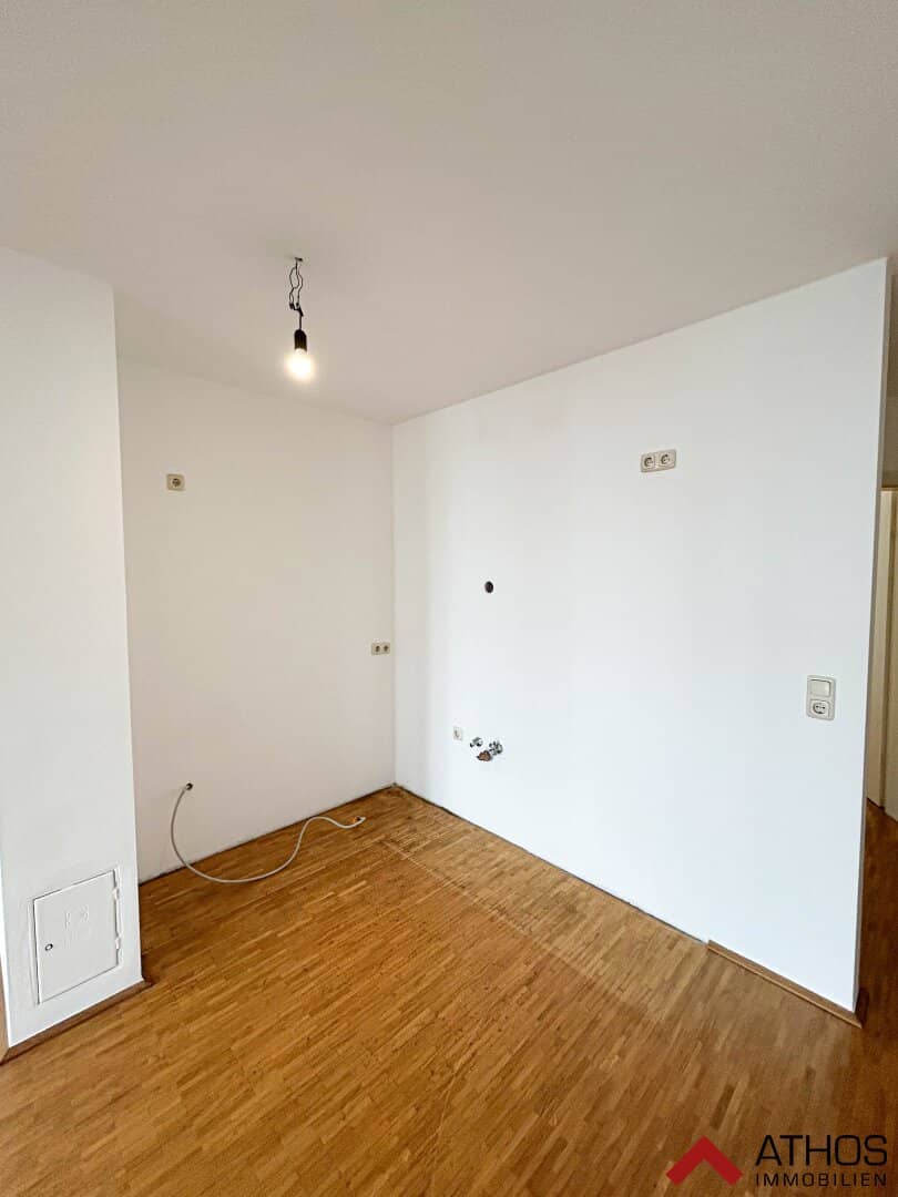Günstige, unmöblierte 3-Zimmer-Wohnung am Stadtplatz in Wels