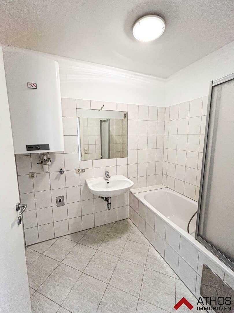 Günstige, unmöblierte 3-Zimmer-Wohnung am Stadtplatz in Wels