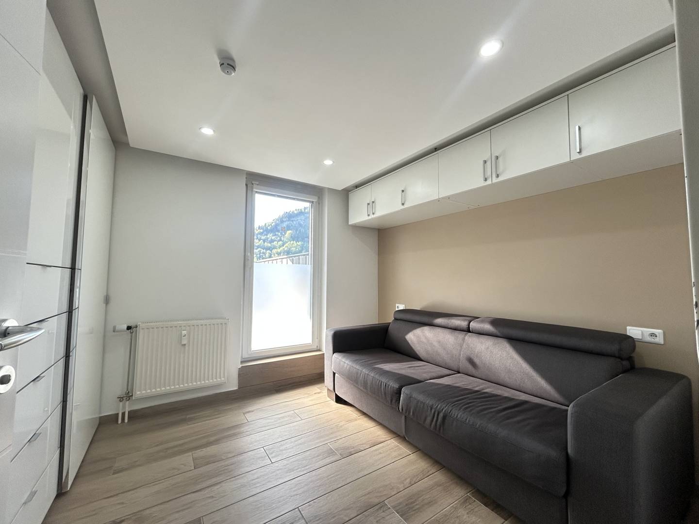 Modernisierte Dachgeschosswohnung mit großer Terrasse und Lift