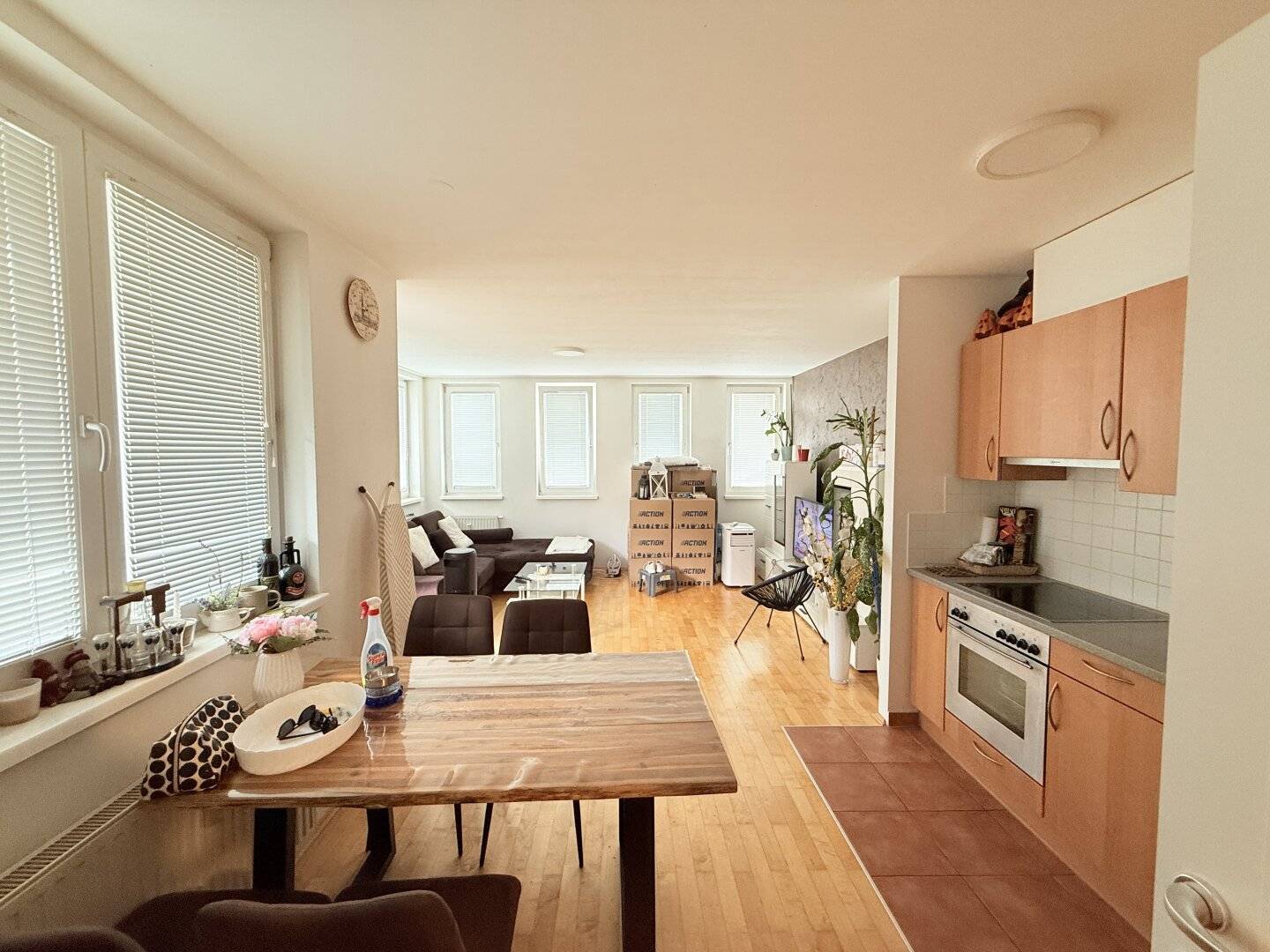 Great 2-room apartment in a quiet location of the 17th district seeks new owner