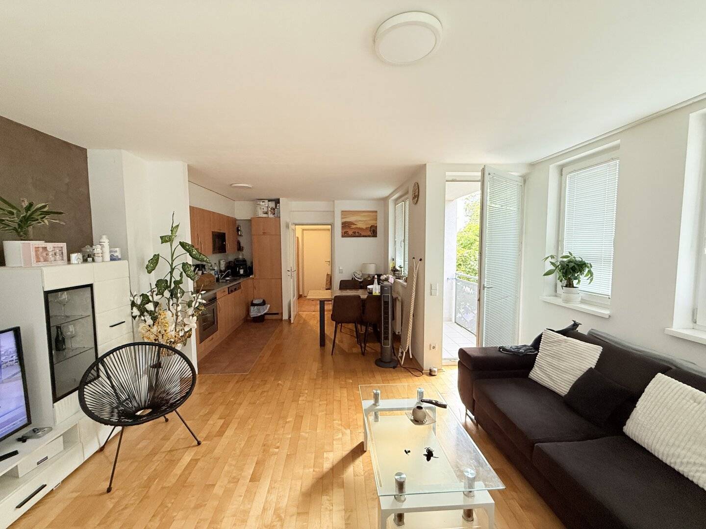 Great 2-room apartment in a quiet location of the 17th district seeks new owner