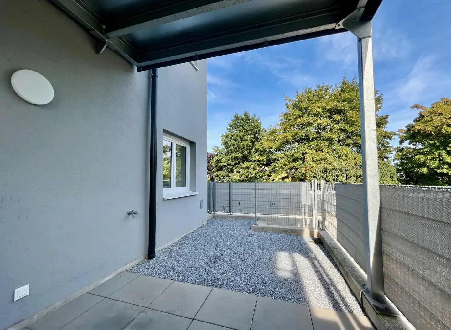 Quiet terrace apartment in Wels / Lichtenegg