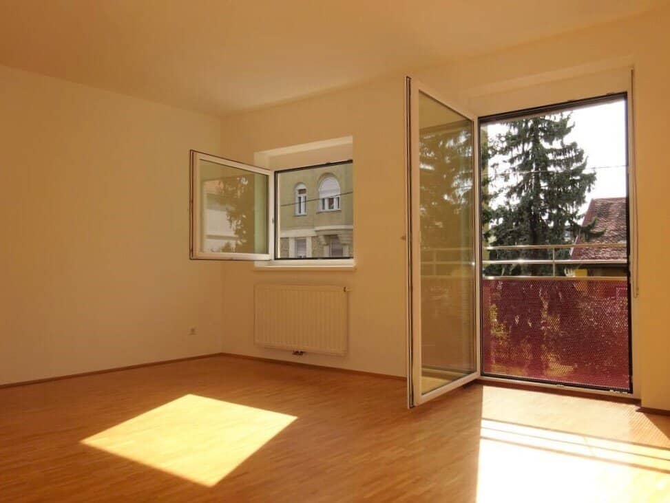 Perfekte Innenstadtwohnung mit drei Zimmern, separater Küche und Balkon - Provisionsfrei