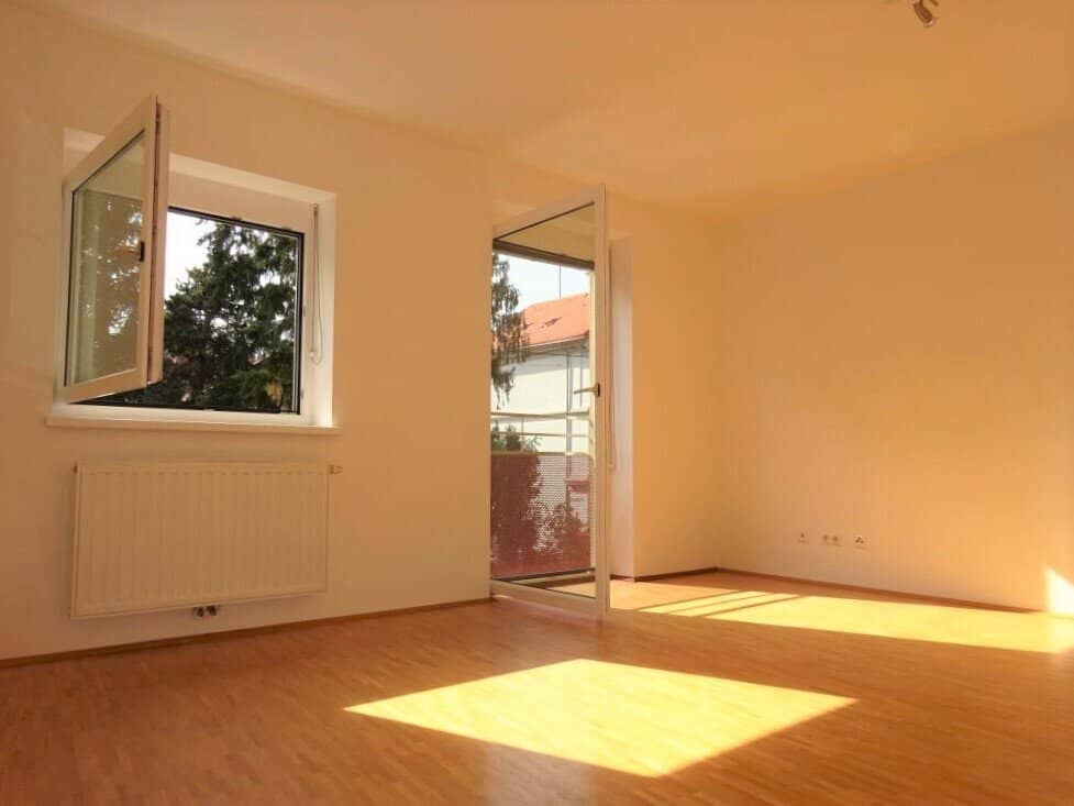 Perfekte Innenstadtwohnung mit drei Zimmern, separater Küche und Balkon - Provisionsfrei
