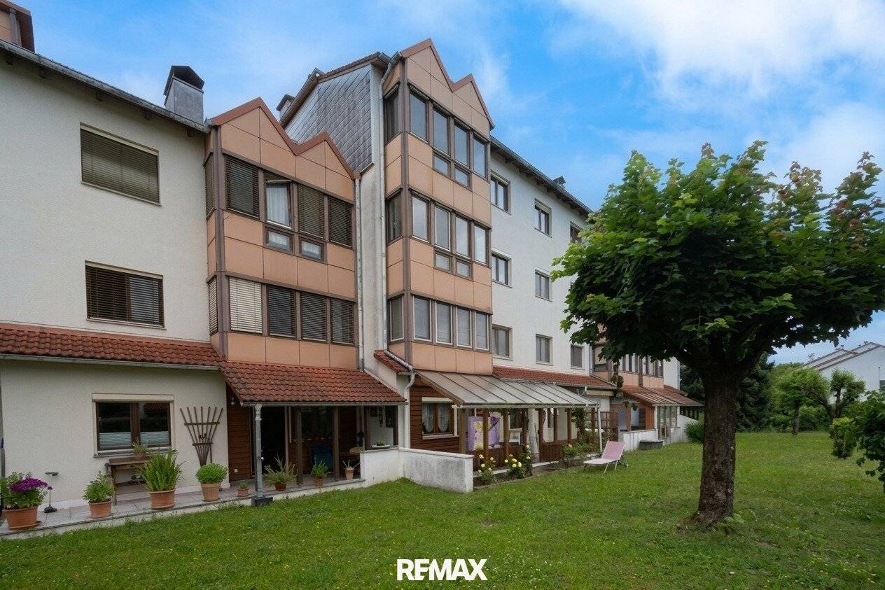 Helle 3-Zimmer-Wohnung mit Loggia und Garage in ruhiger Lage!
