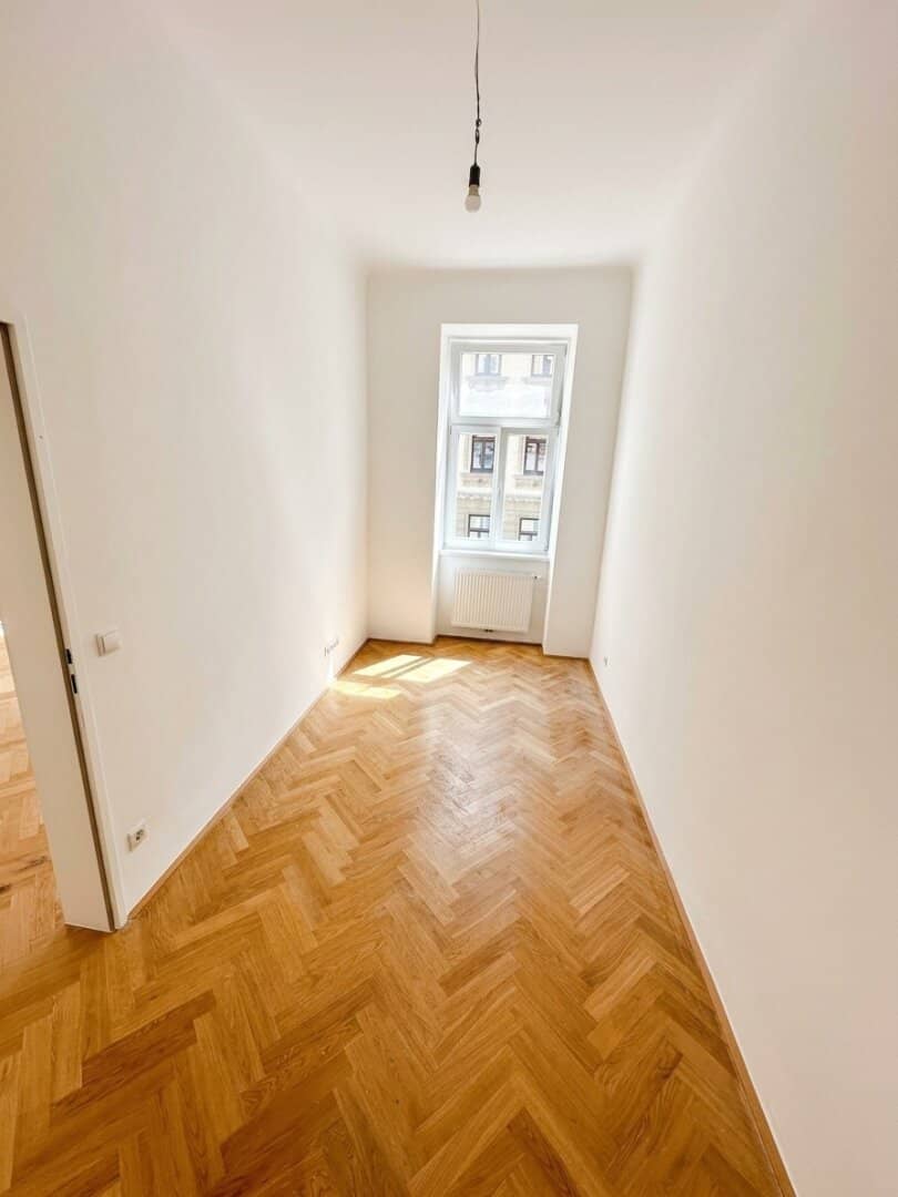 Lichtdurchflutete 2-Zimmer-Altbauwohnung nahe Haydnpark